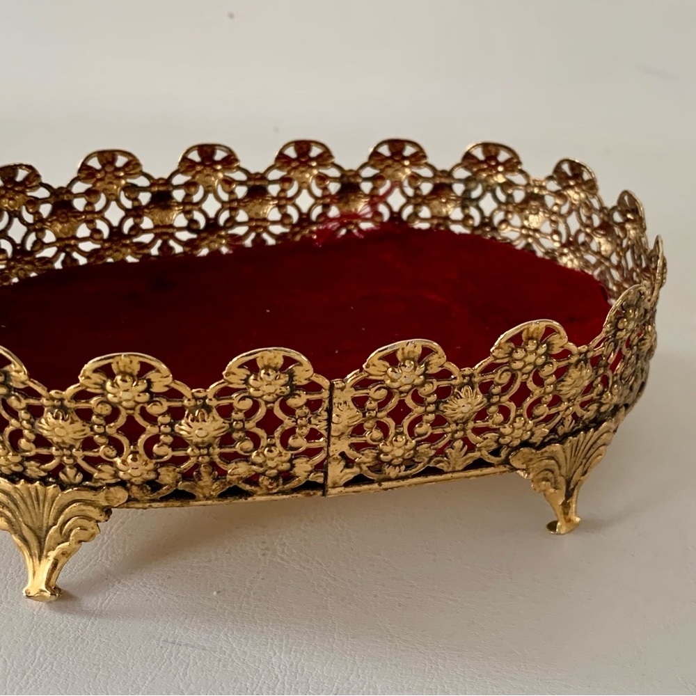 mid century vintage Ornate Gold Color Filigree Metal Stand